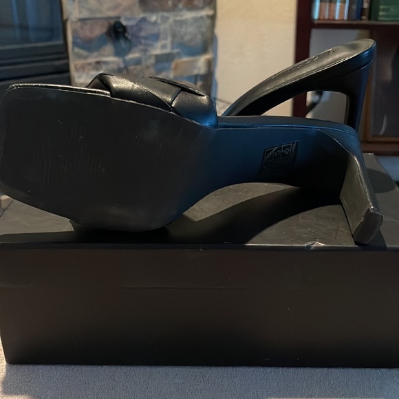 BEAUTIFUL ZCODE BLACK HEEL COMES WITH 2 DUST BAGS AND ORIGINAL BOX - Picture 4 of 6